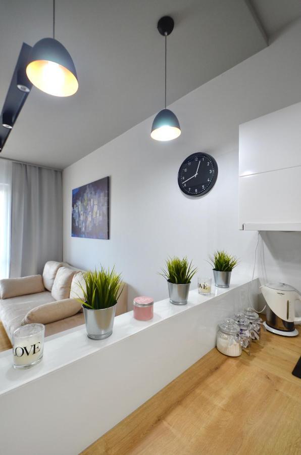 Center Rooms Ilumino 罗兹 外观 照片