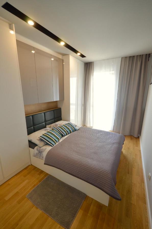 Center Rooms Ilumino 罗兹 外观 照片