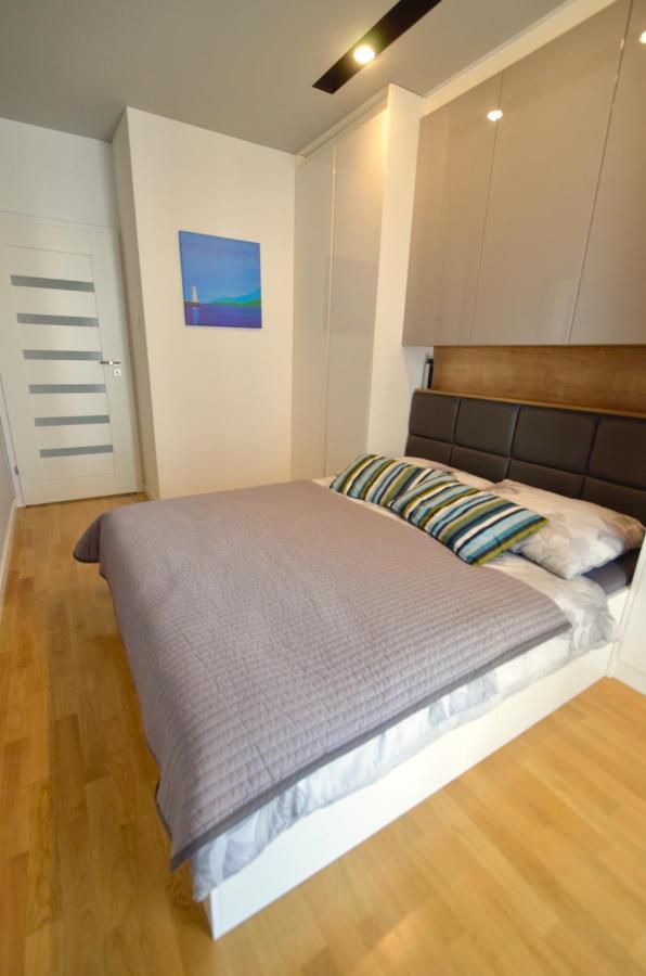 Center Rooms Ilumino 罗兹 外观 照片